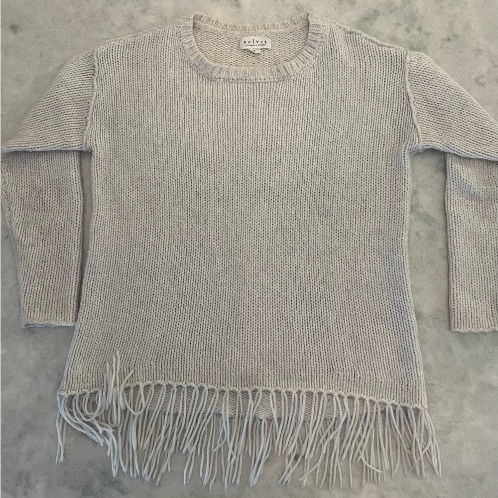 Velvet sweater with Fringe detail